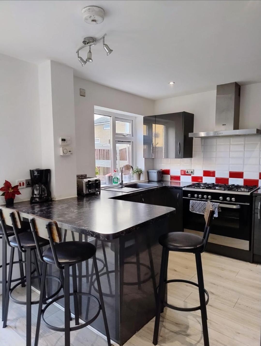 Spacious House In Central Manchester Bagian luar foto