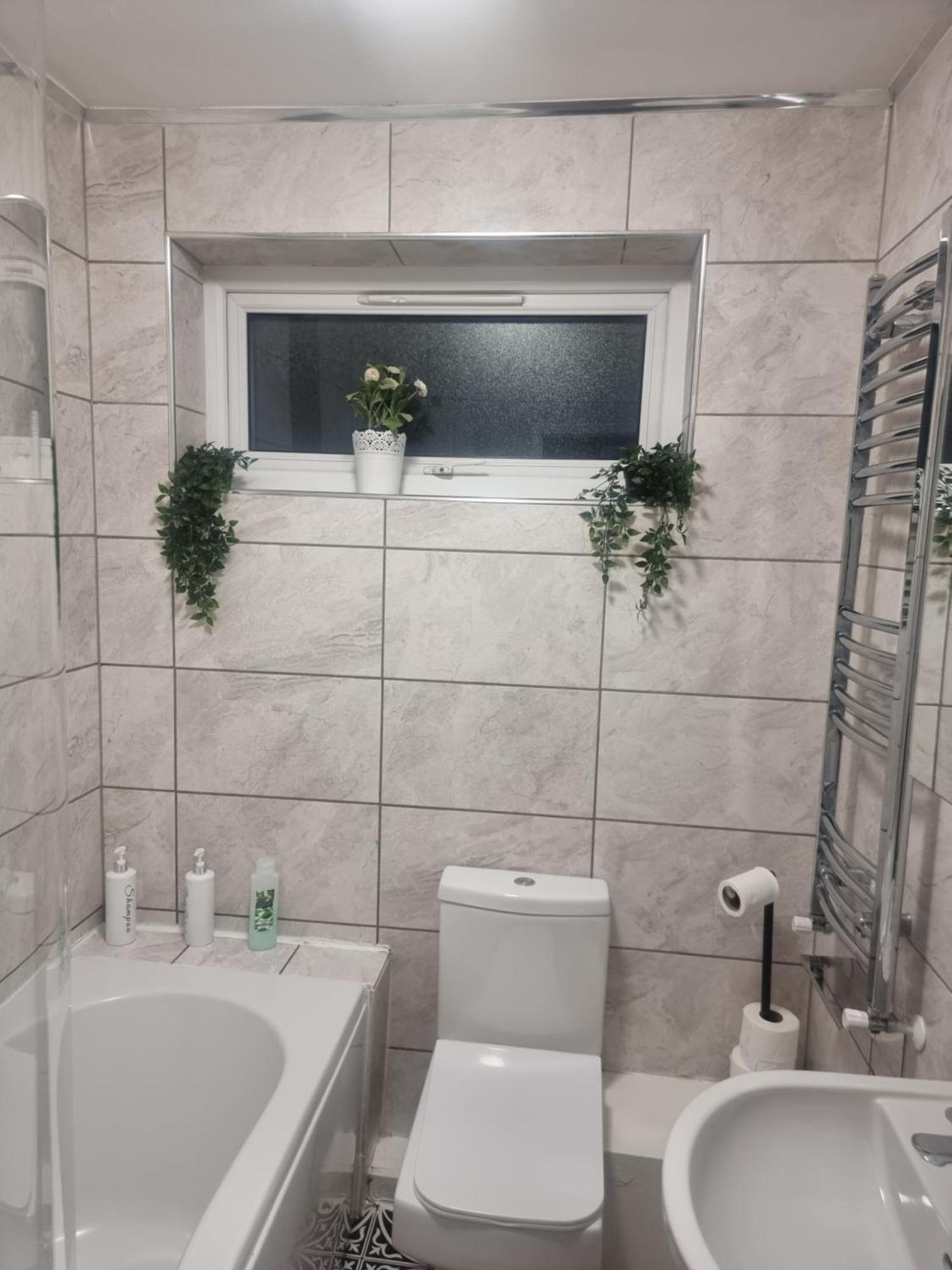 Spacious House In Central Manchester Bagian luar foto